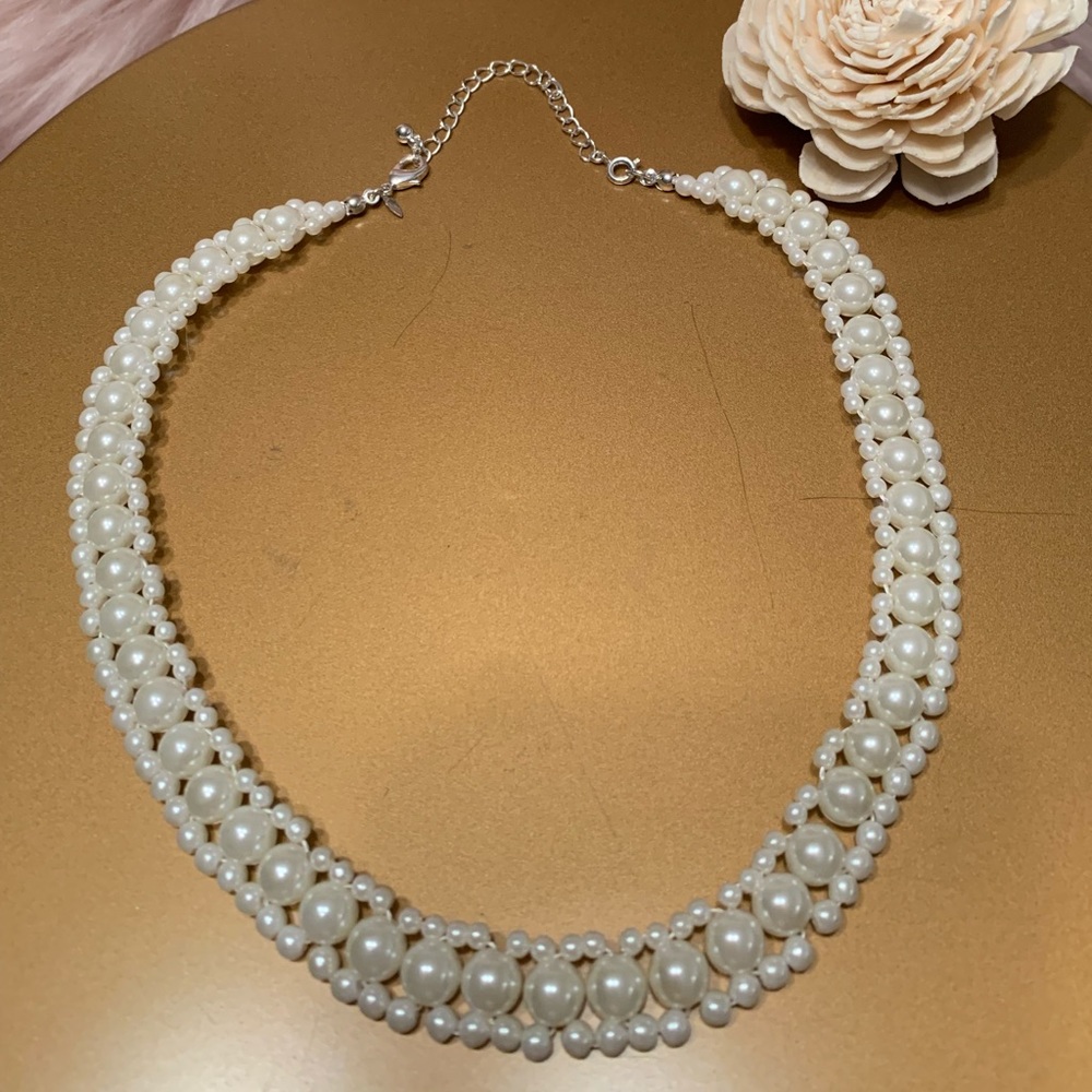 Necklace pearl